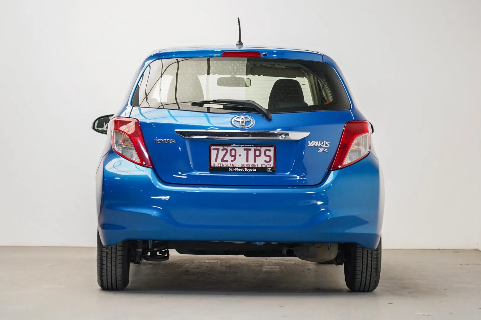 2013 Toyota Yaris Gallery Image 6