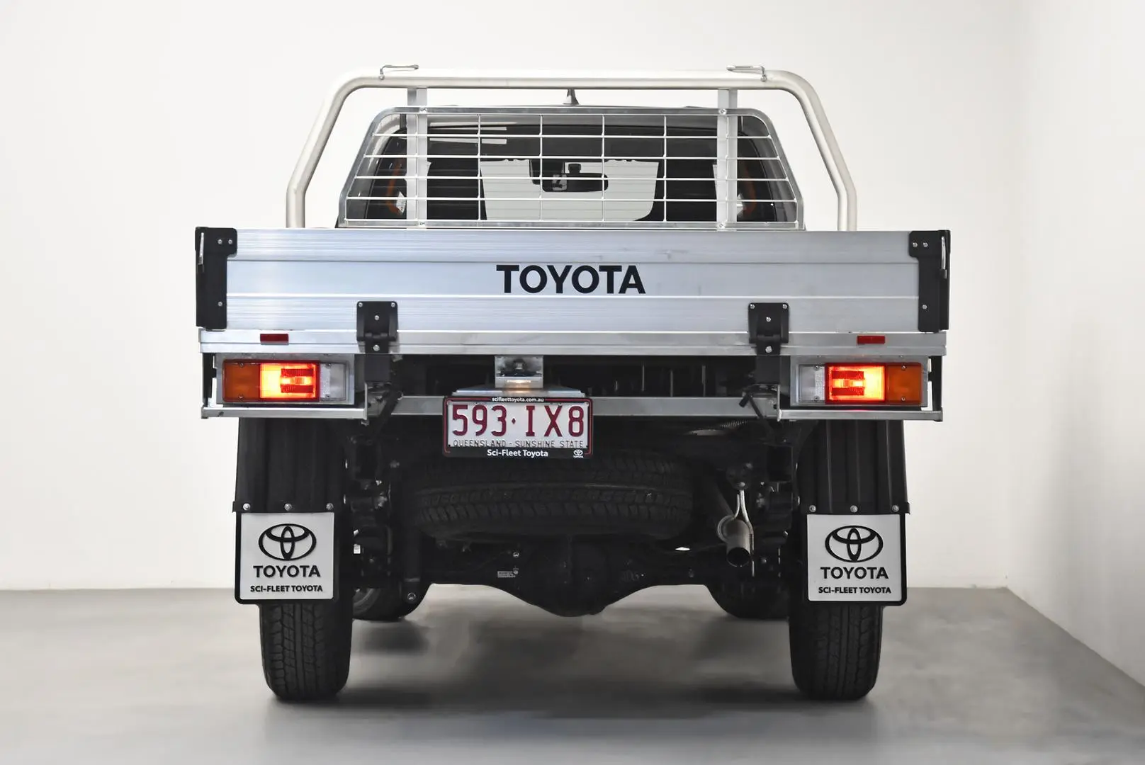 2023 Toyota Hilux Gallery Image 6