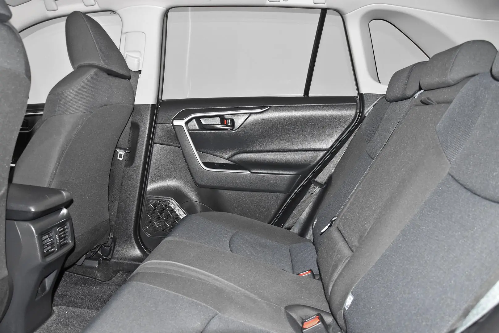 2020 Toyota RAV4 Gallery Image 19