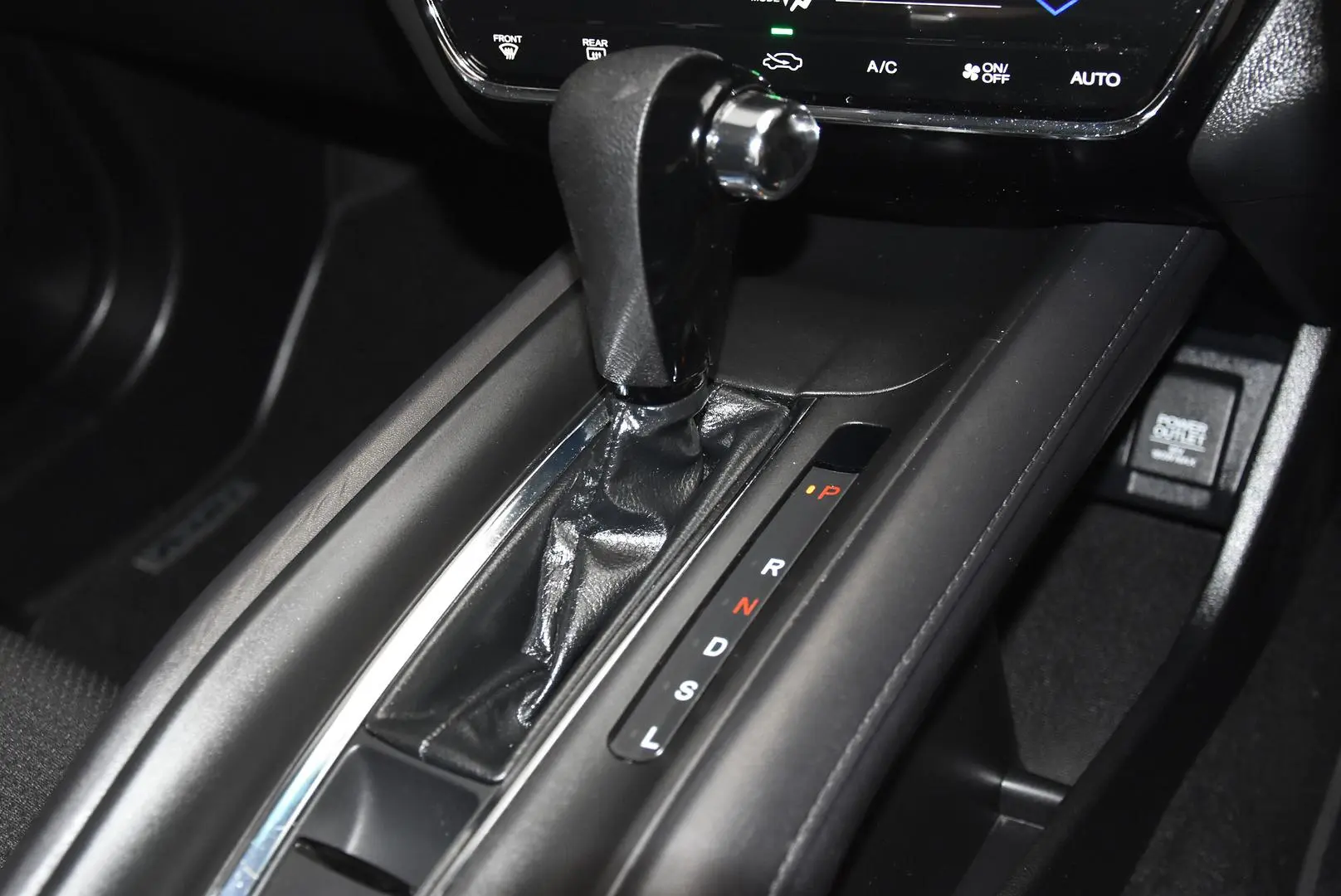 2021 Honda HR-V Gallery Image 13