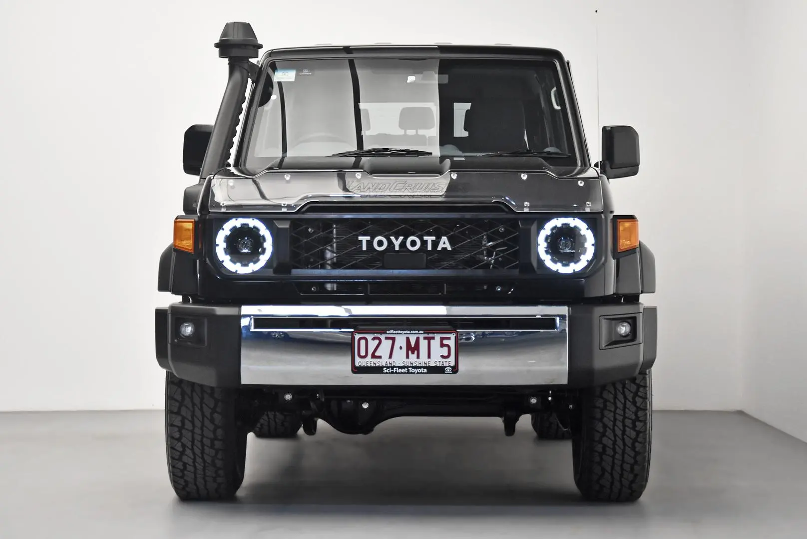 2025 Toyota Landcruiser Gallery Image 2