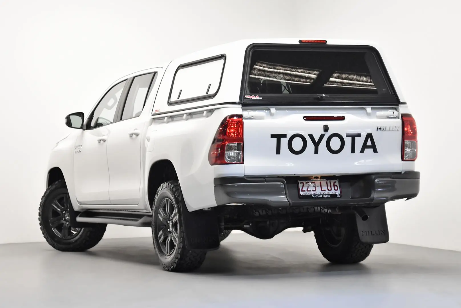 2023 Toyota Hilux Gallery Image 5