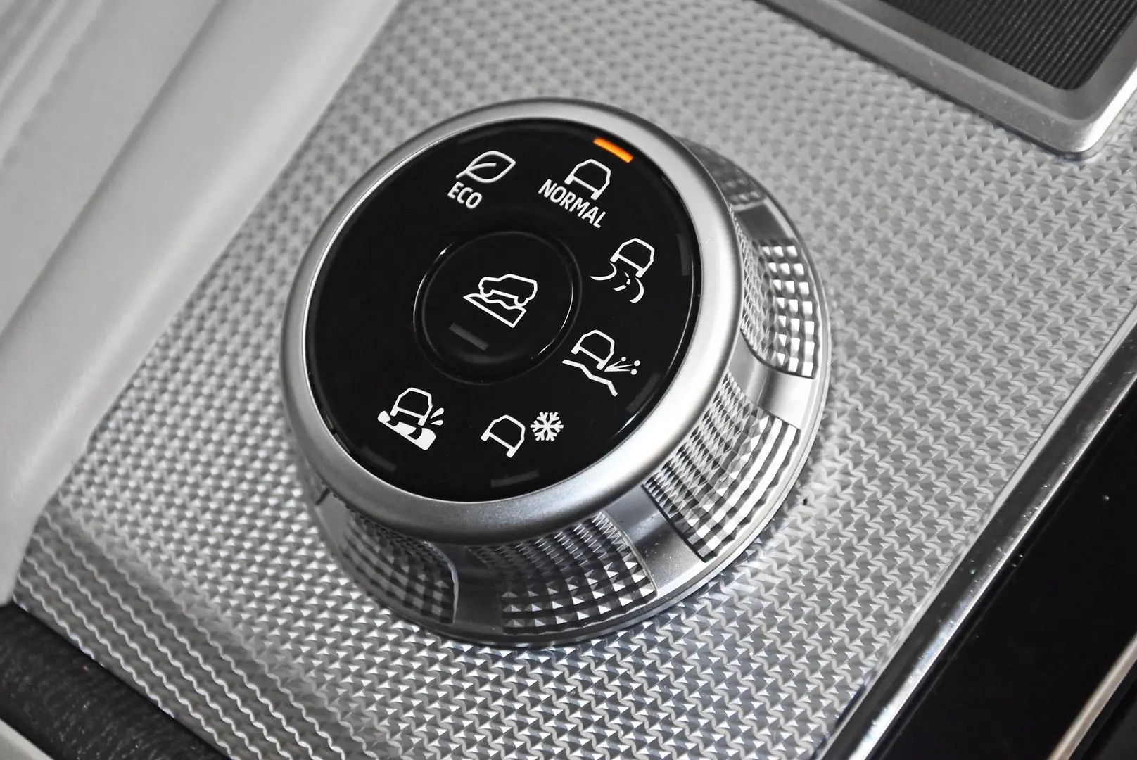 2022 Mitsubishi Outlander Gallery Image 15