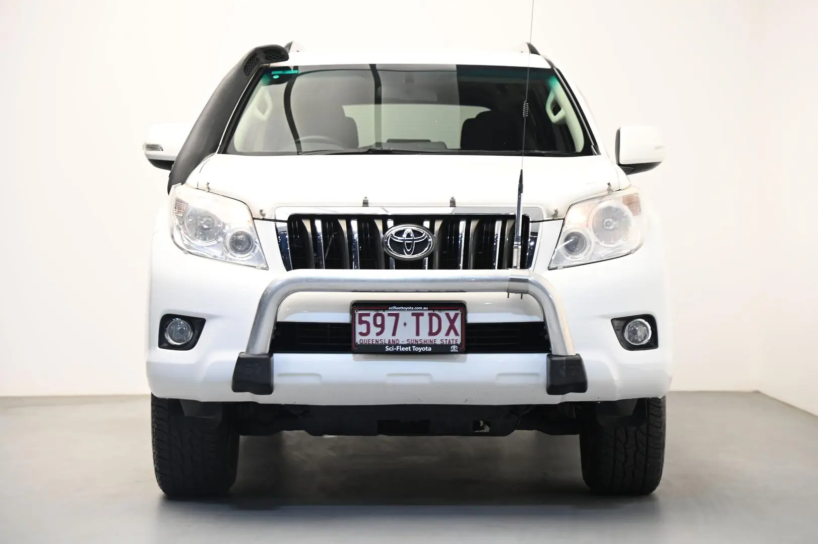 2013 Toyota Landcruiser Prado Image 2