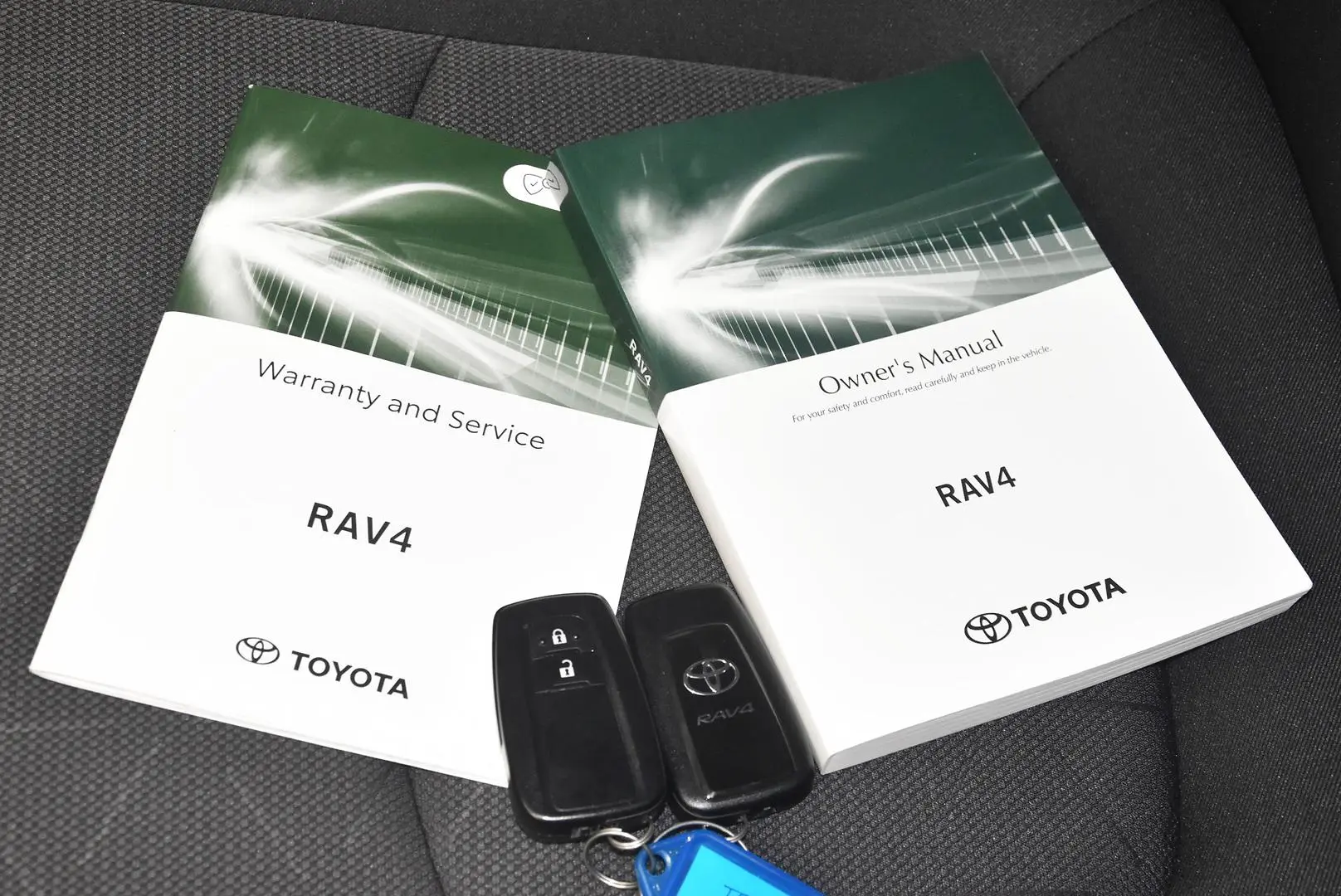 2025 Toyota RAV4 Gallery Image 20