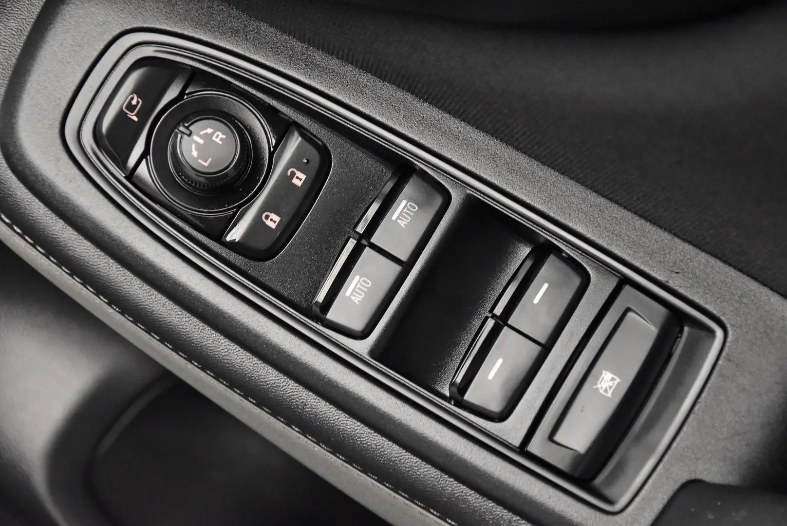 2023 Subaru Forester Gallery Image 9