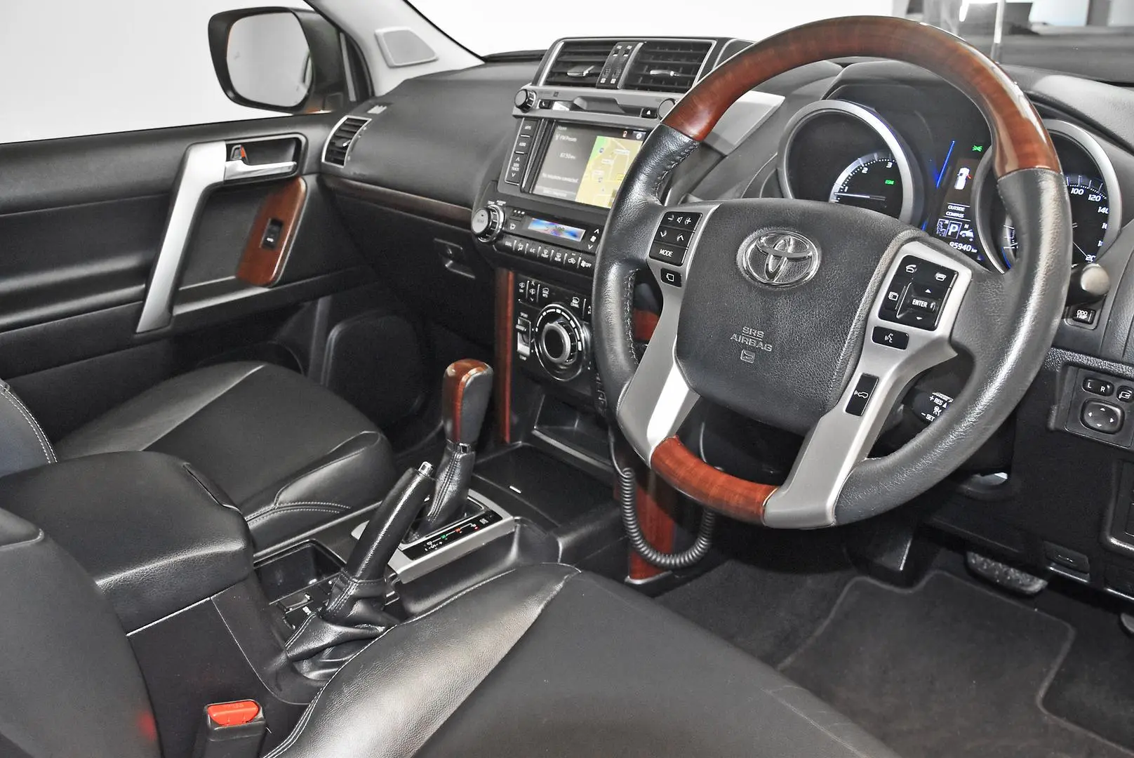 2016 Toyota Landcruiser Prado Gallery Image 8