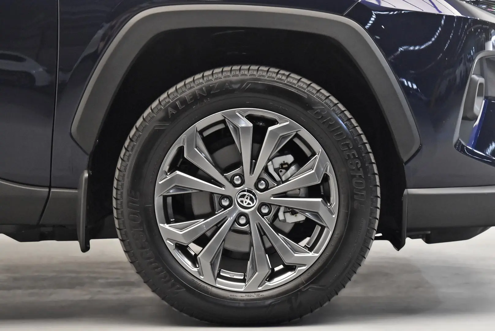 2025 Toyota RAV4 Gallery Image 23