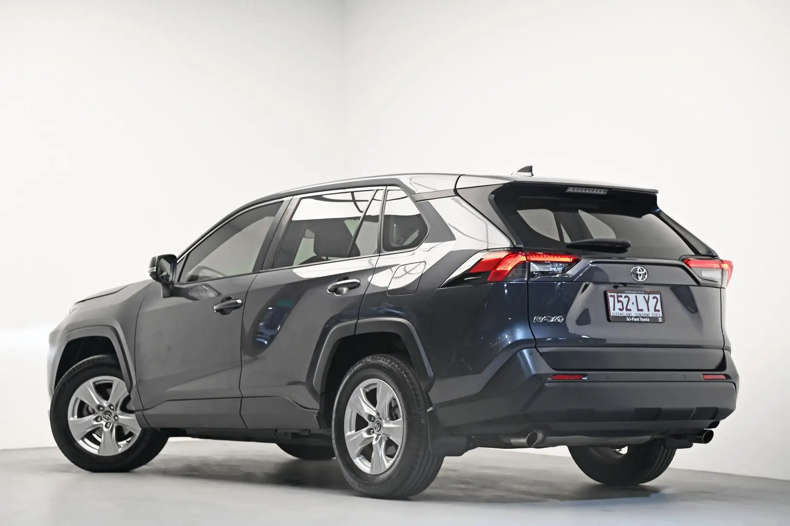 2019 Toyota Rav4 Gallery Image 5