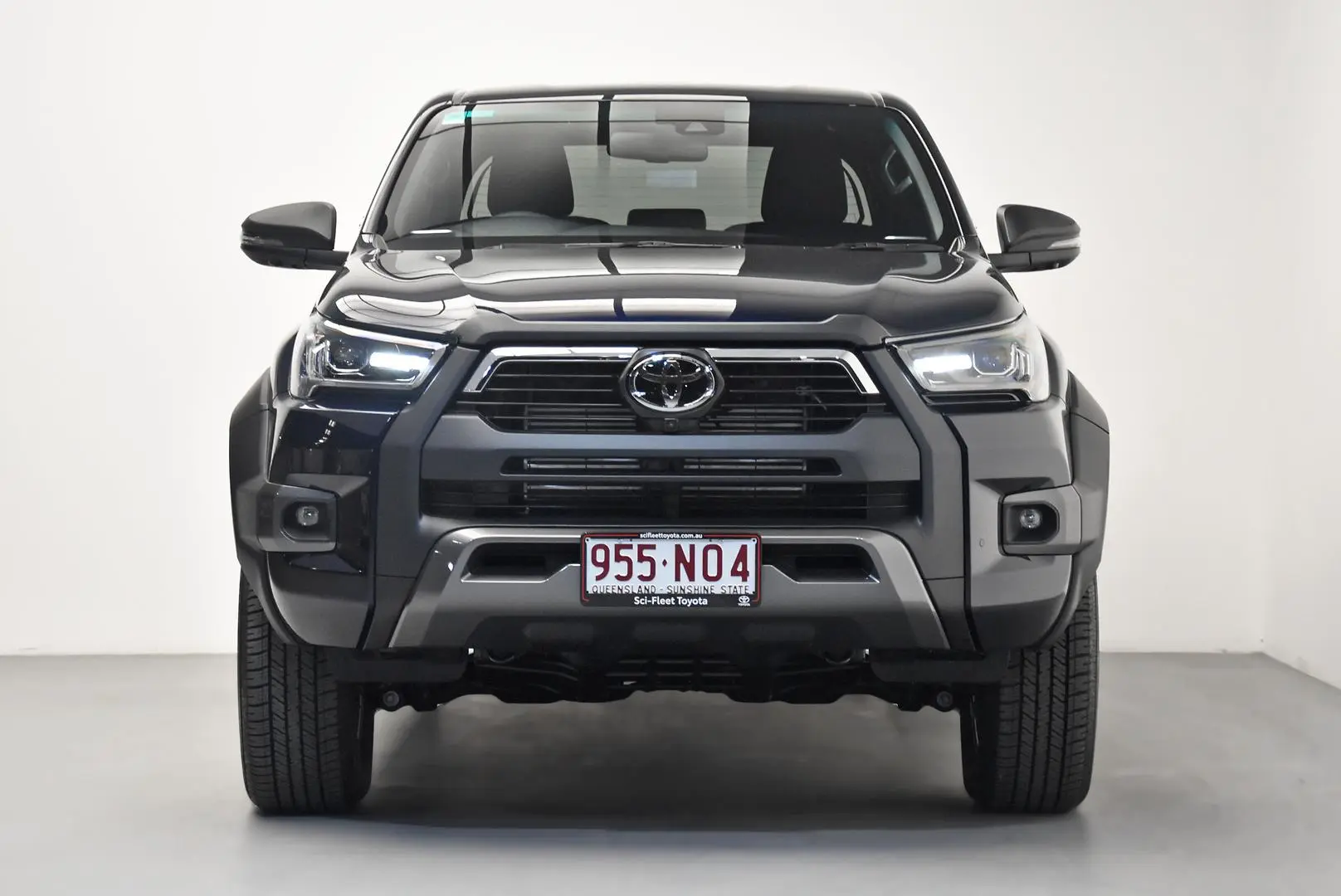 2025 Toyota Hilux Gallery Image 2
