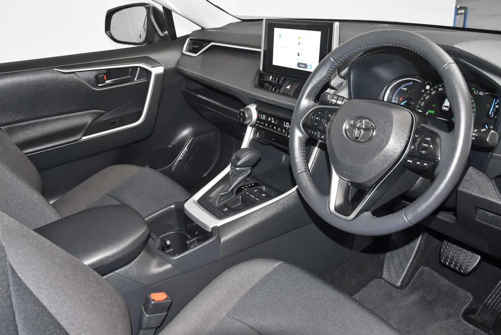 2024 Toyota RAV4 Gallery Image 9