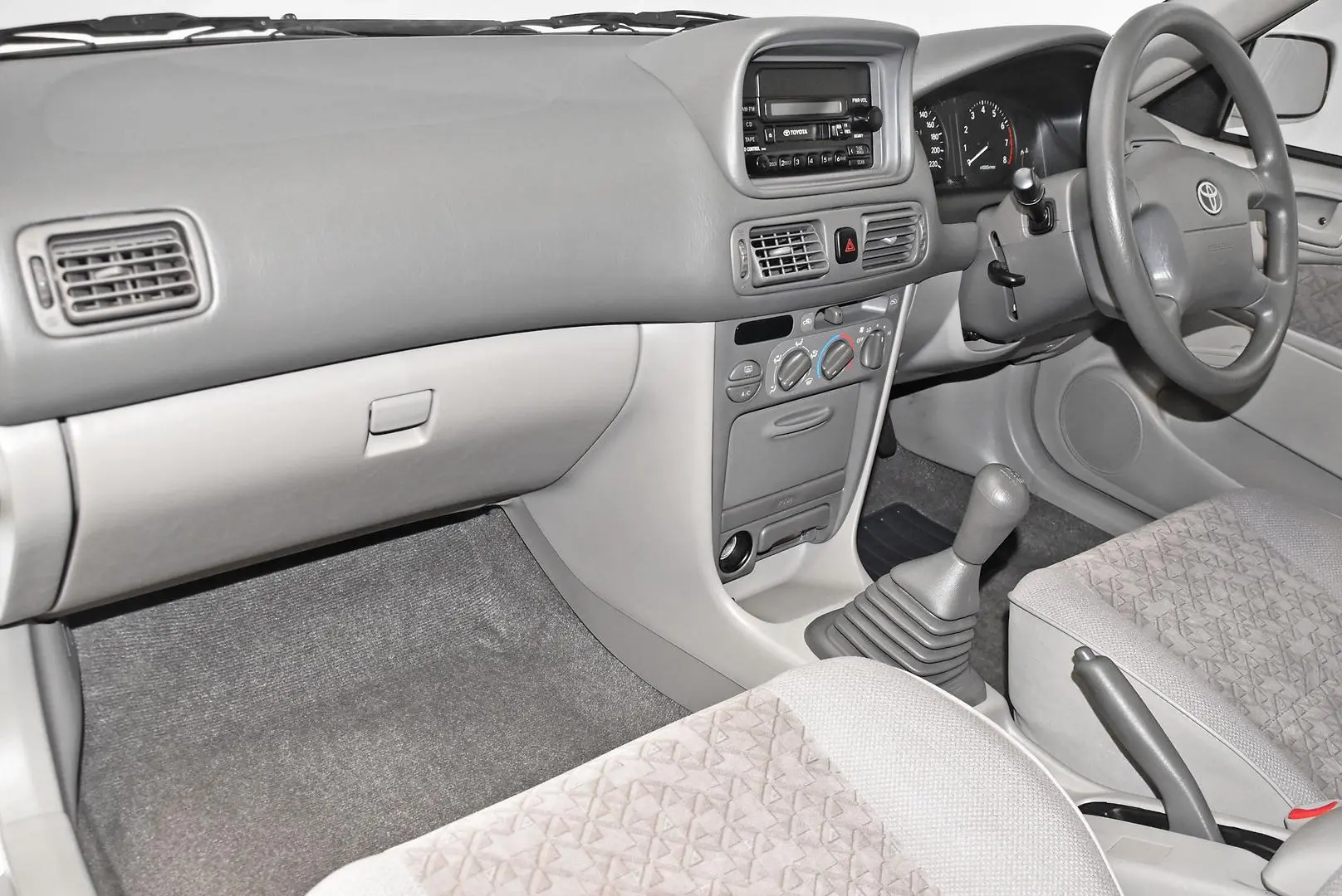 2000 Toyota Corolla Gallery Image 13