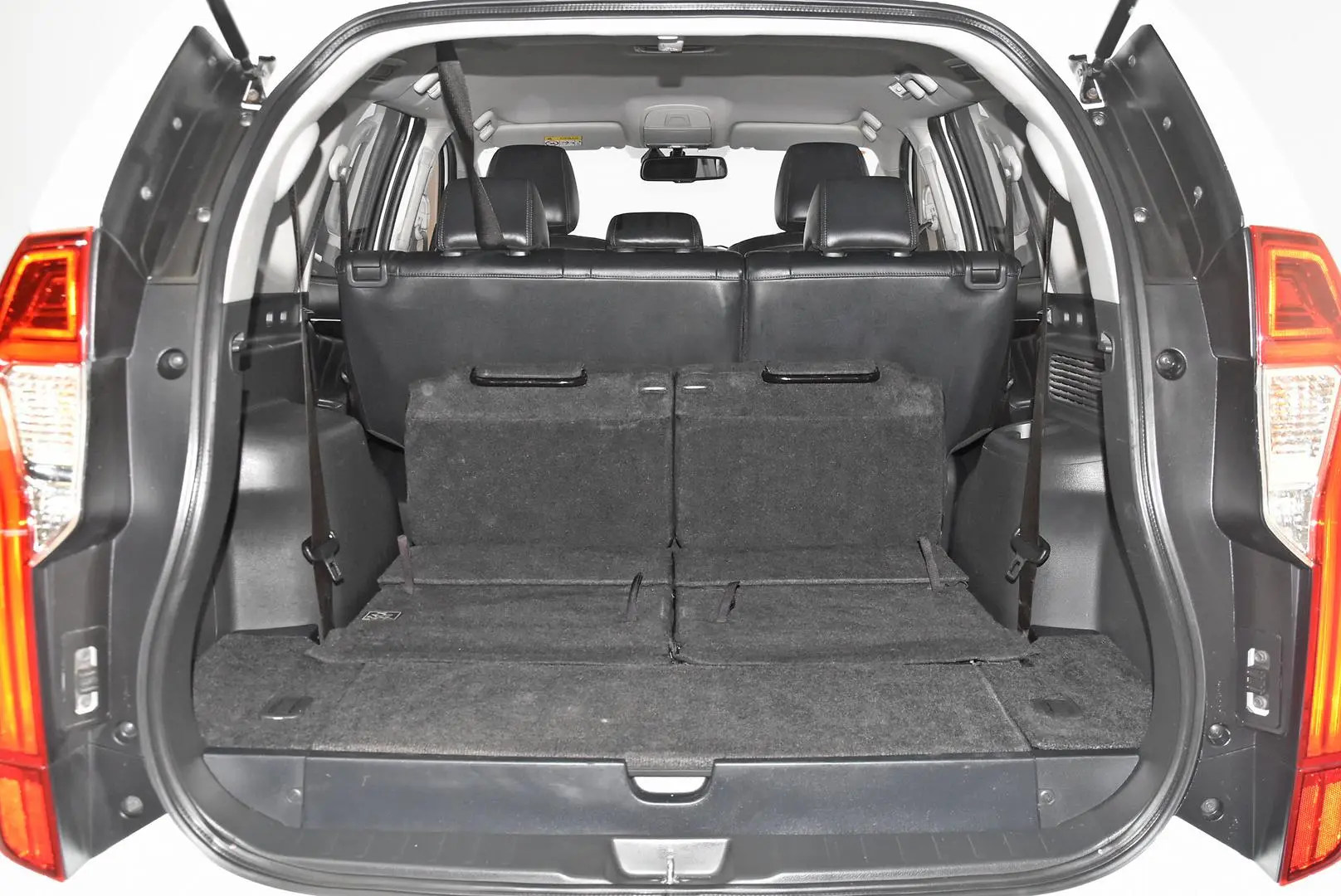 2018 Mitsubishi Pajero Sport Gallery Image 21