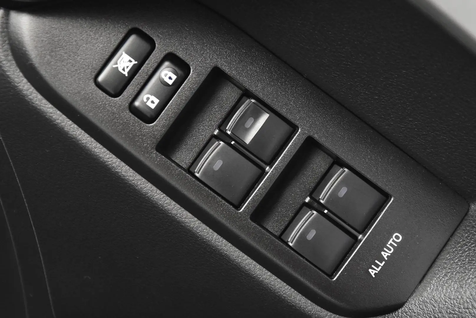 2022 Toyota Landcruiser Prado Gallery Image 8