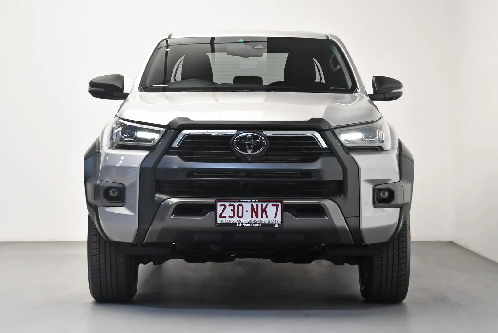 2022 Toyota Hilux Gallery Image 2
