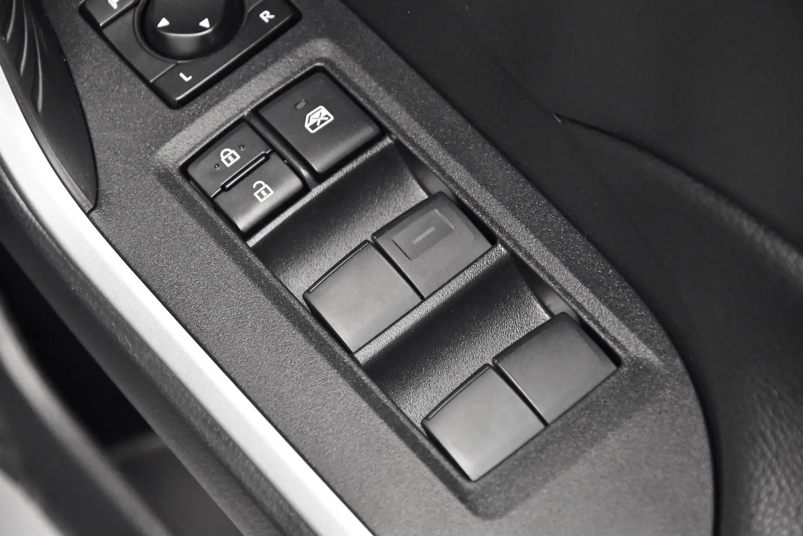 2024 Toyota RAV4 Gallery Image 10