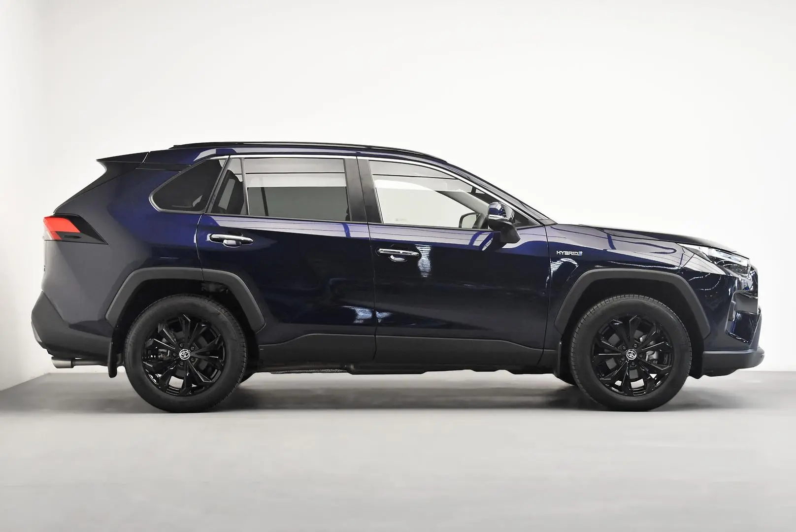 2023 Toyota RAV4 Gallery Image 3