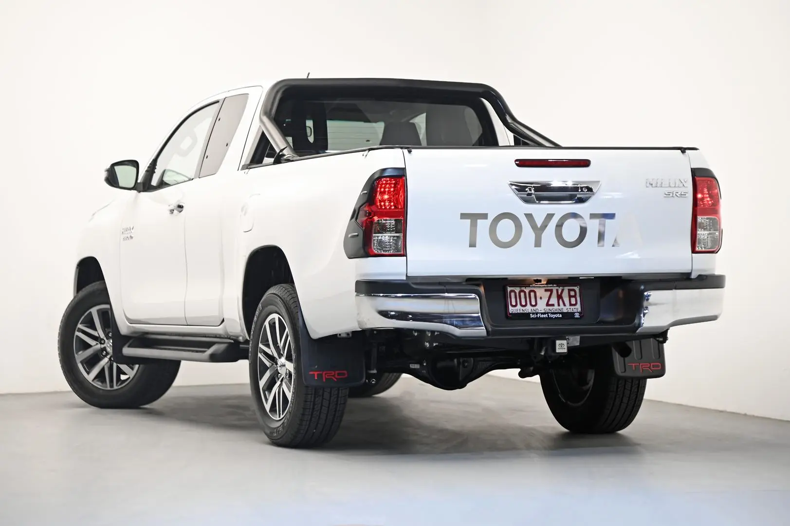 2019 Toyota Hilux Gallery Image 5