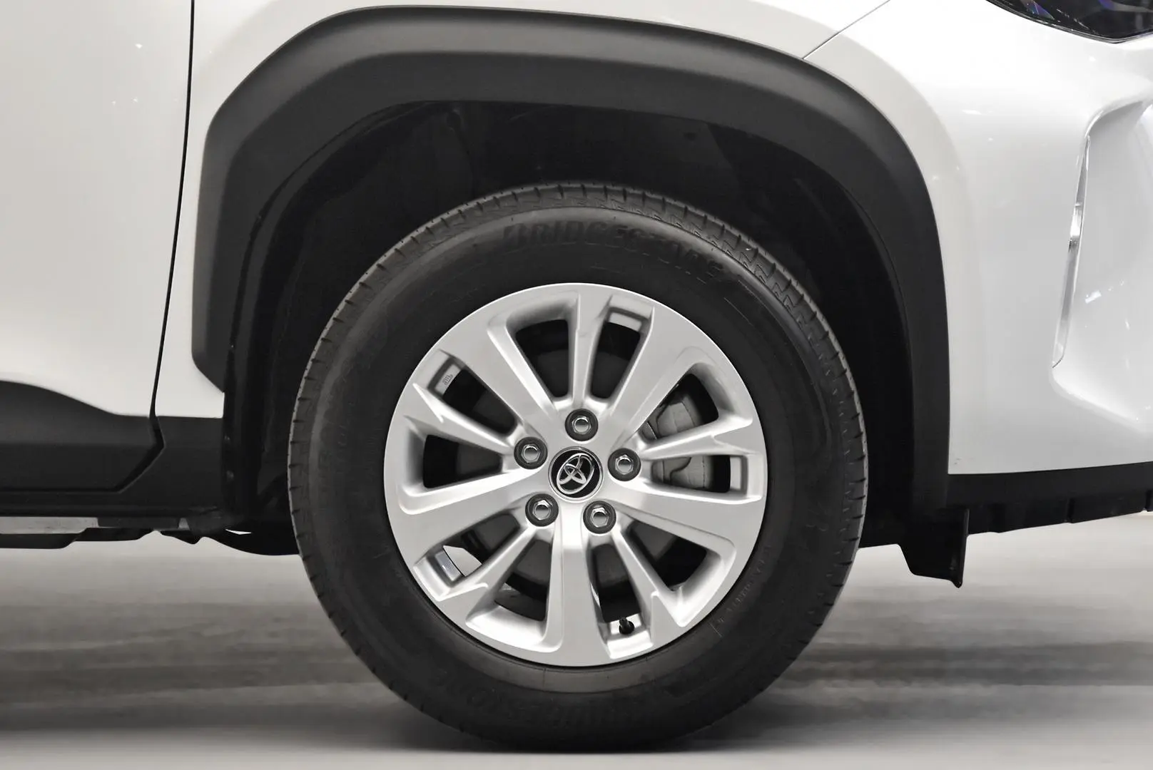 2024 Toyota Yaris Cross Gallery Image 24