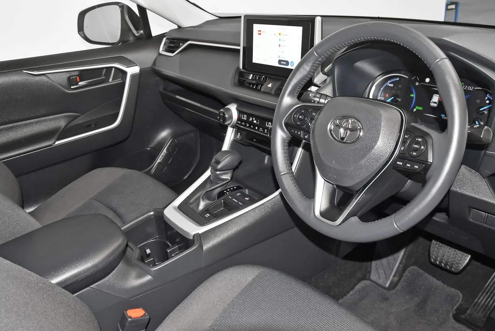 2024 Toyota RAV4 Gallery Image 9