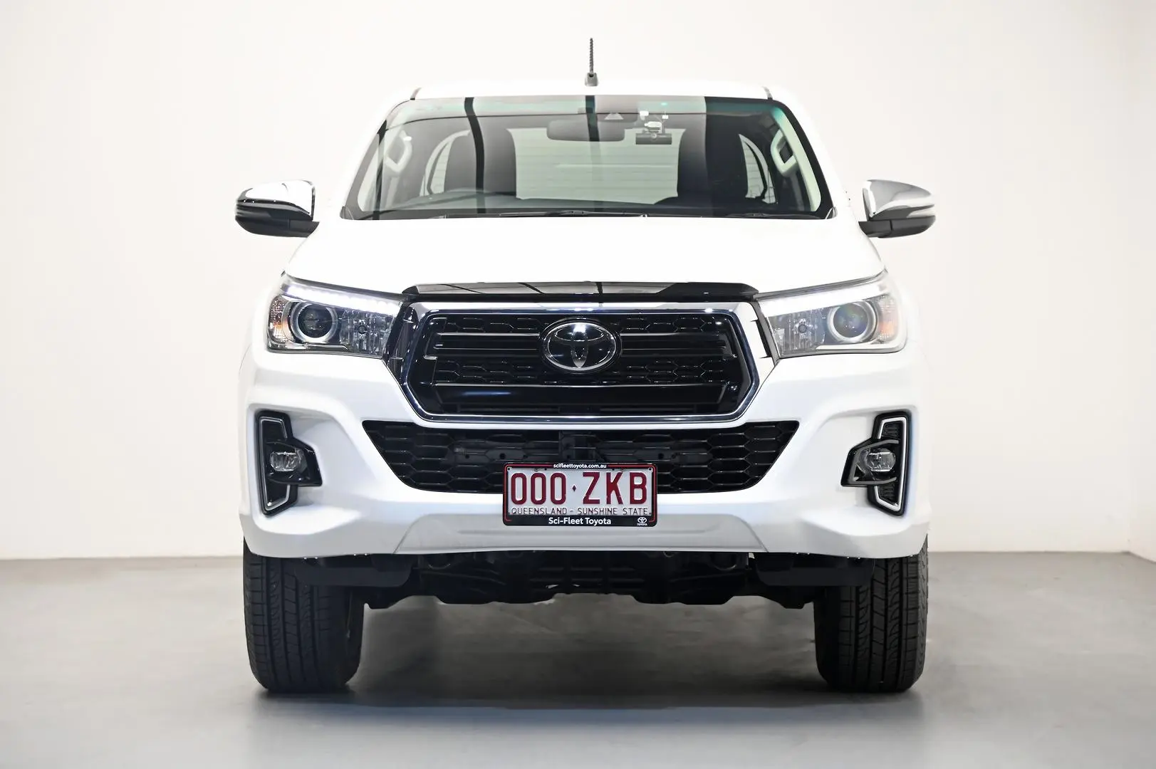 2019 Toyota Hilux Gallery Image 2