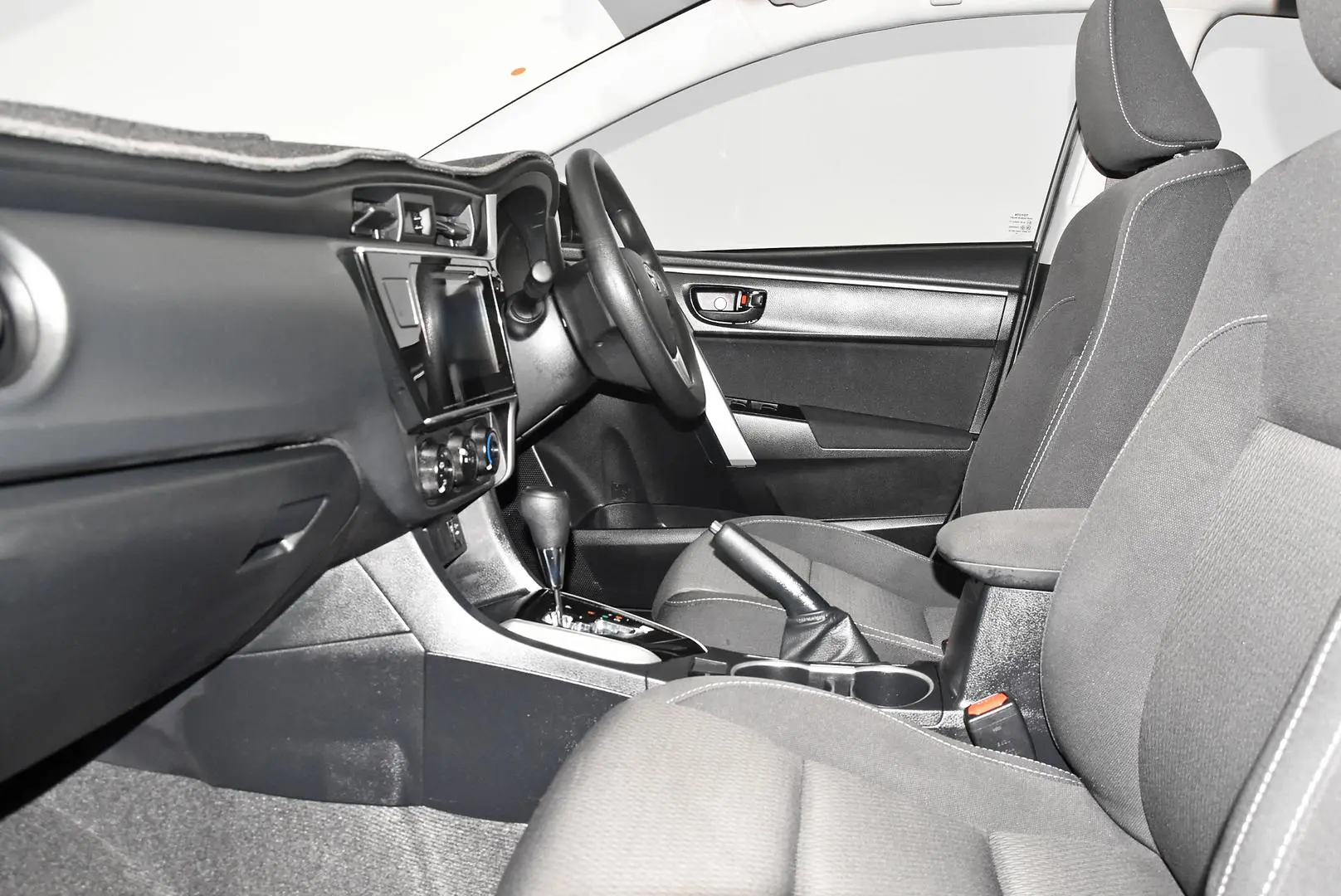 2019 Toyota Corolla Gallery Image 17