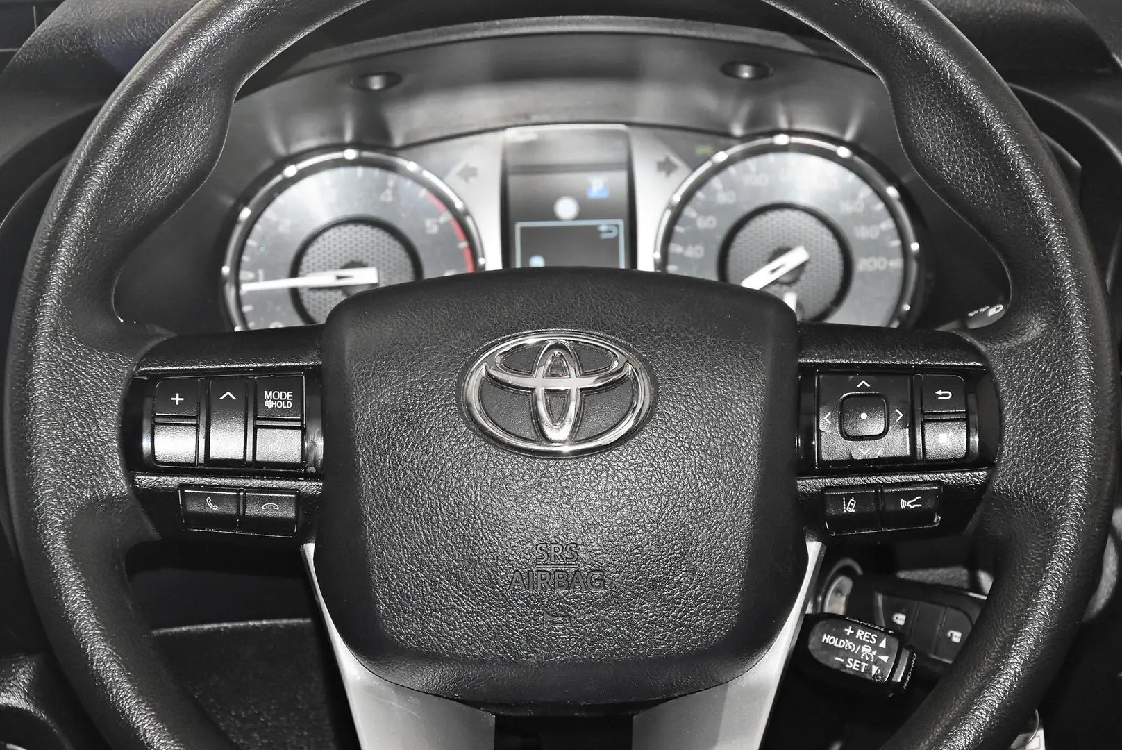 2023 Toyota Hilux Gallery Image 16