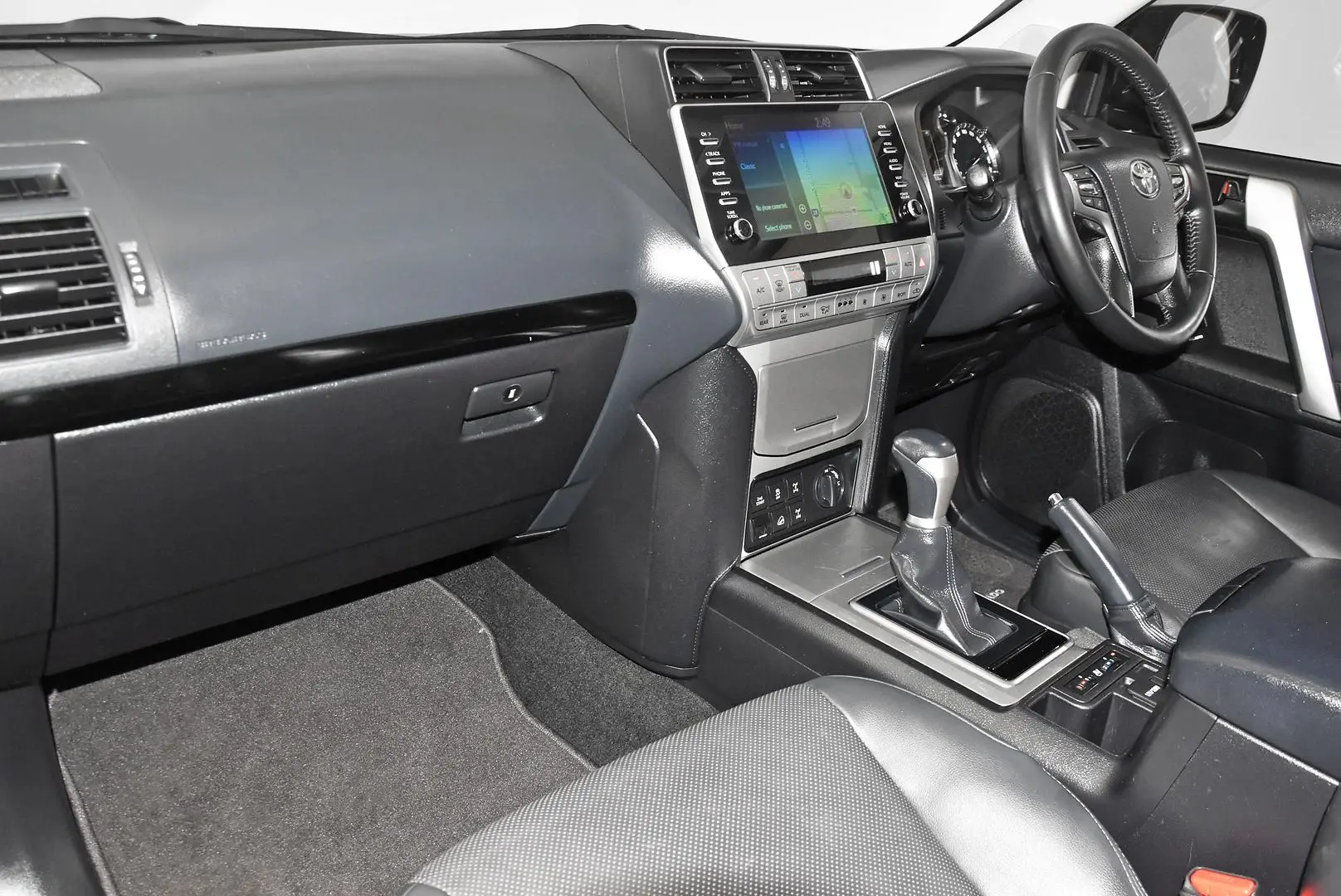 2021 Toyota Landcruiser Prado Gallery Image 15