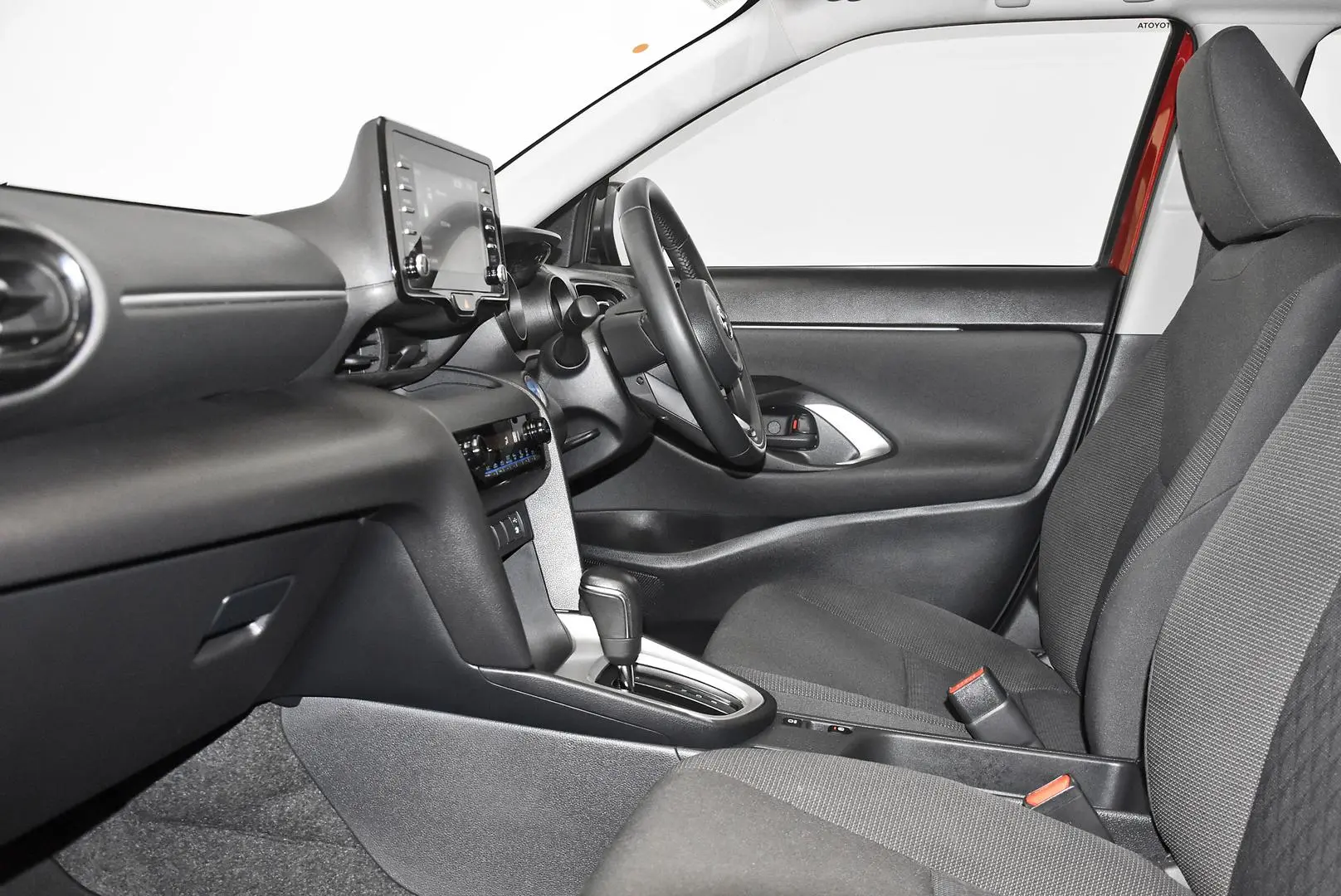 2022 Toyota Yaris Cross Gallery Image 18