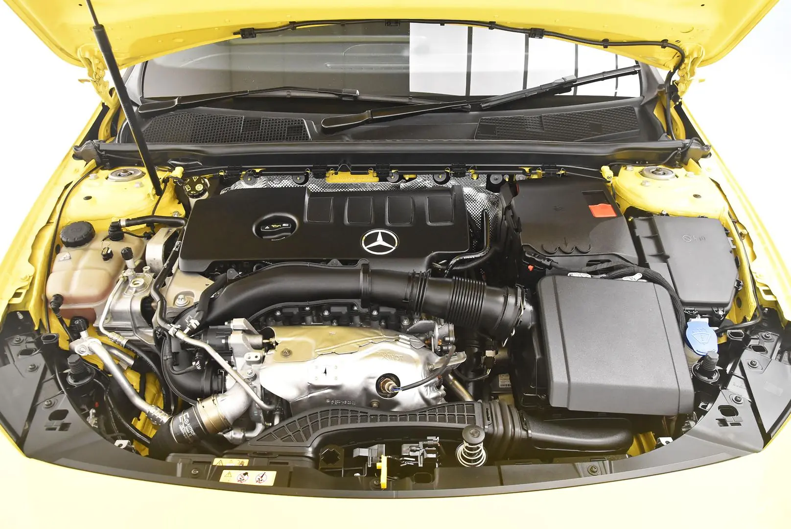 2020 Mercedes-Benz A-Class Gallery Image 21