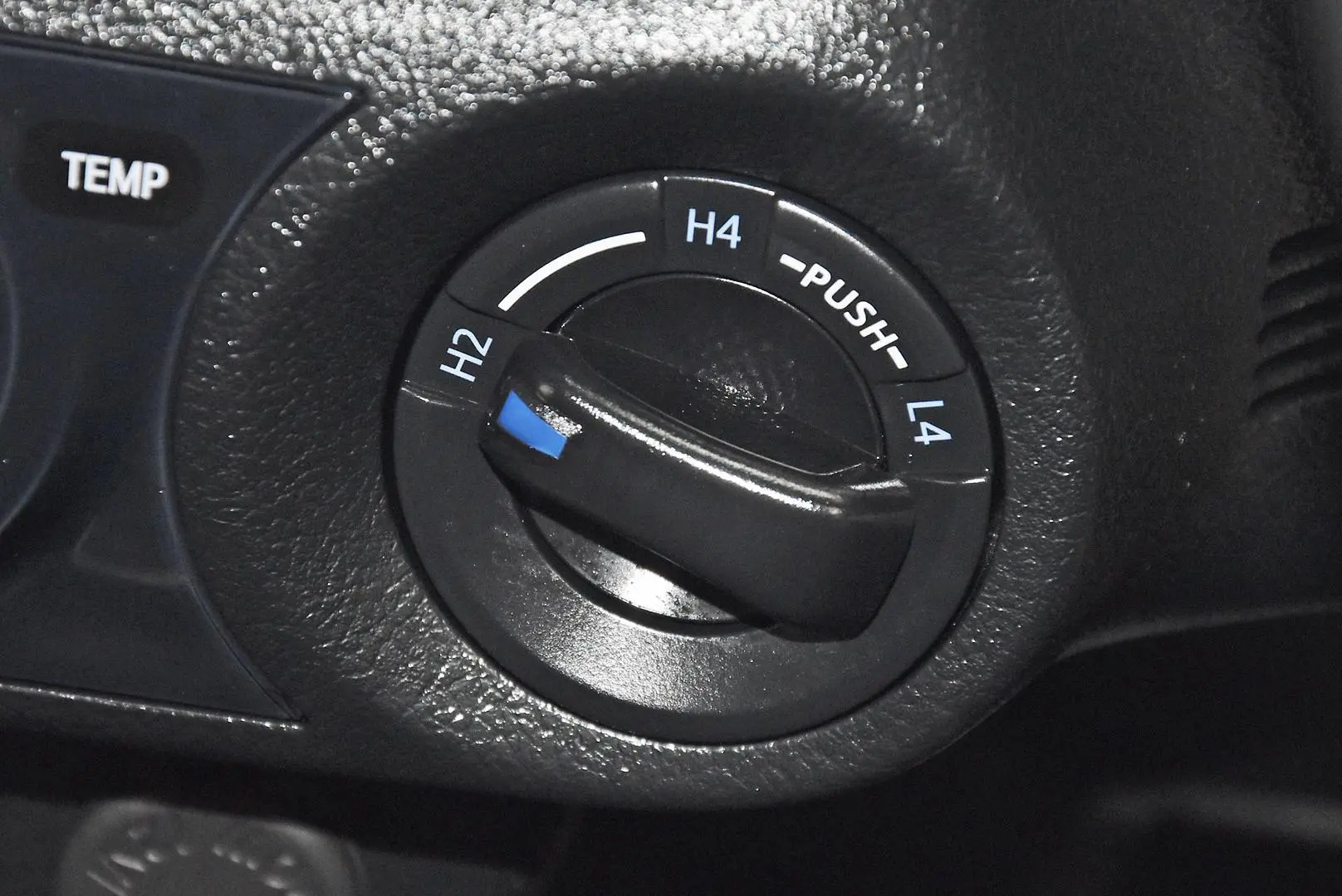 2025 Toyota Hilux Gallery Image 14