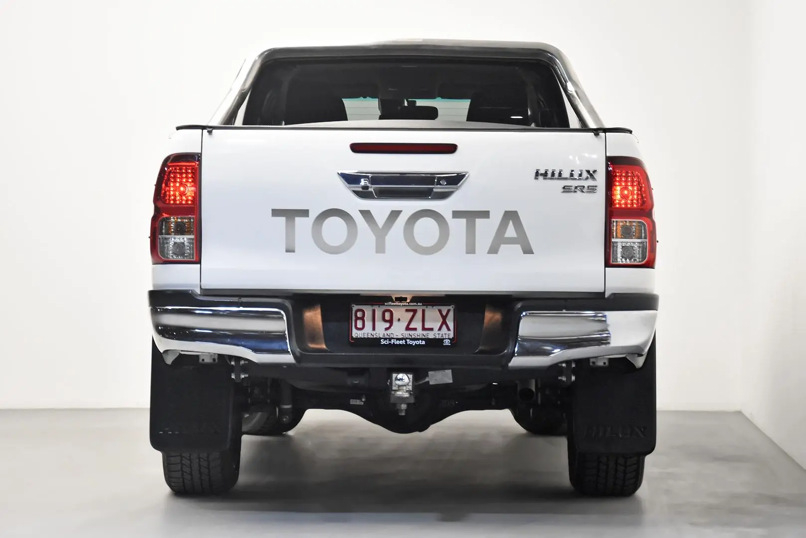 2019 Toyota Hilux Gallery Image 6