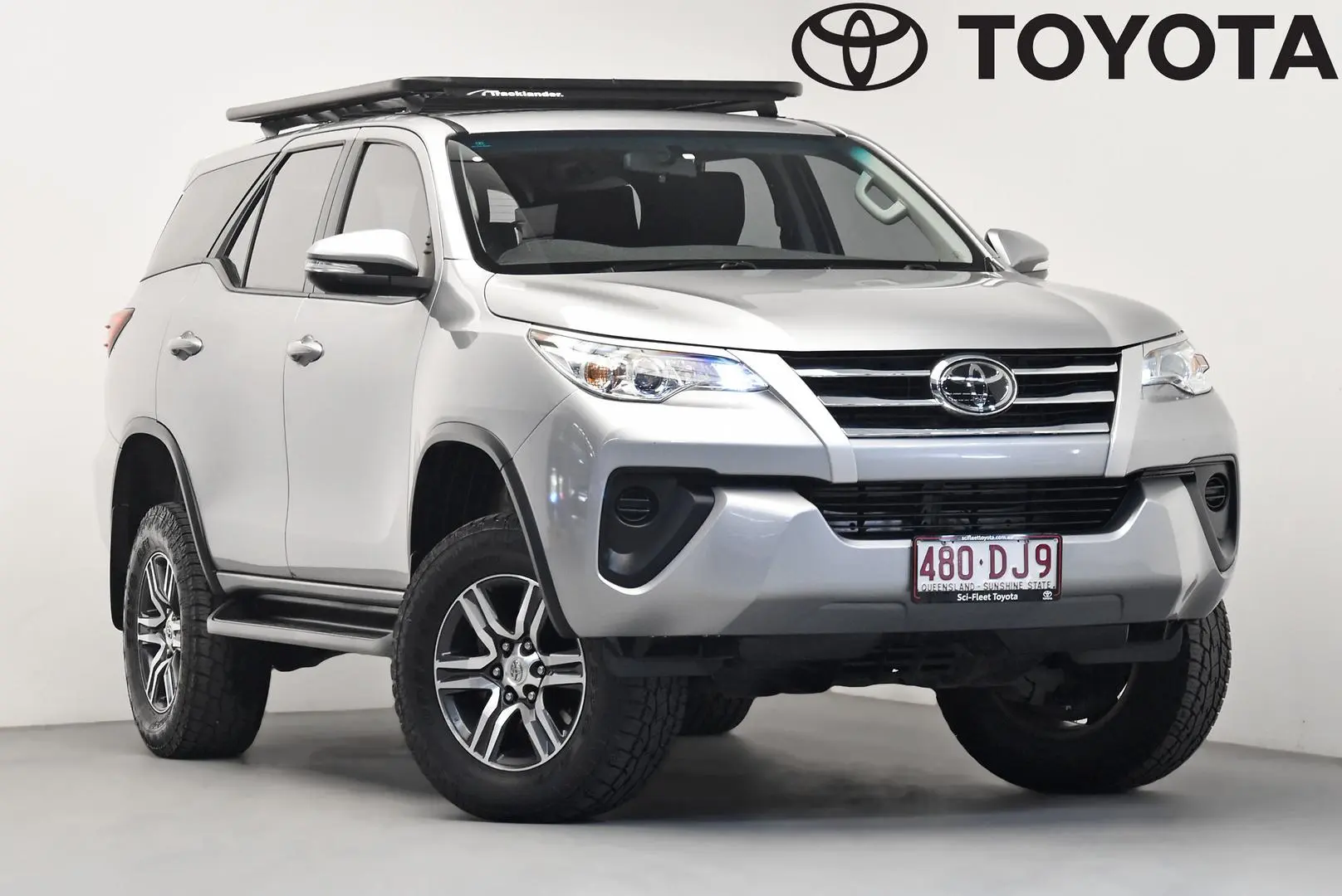 2016 Toyota Fortuner Gallery Image 1