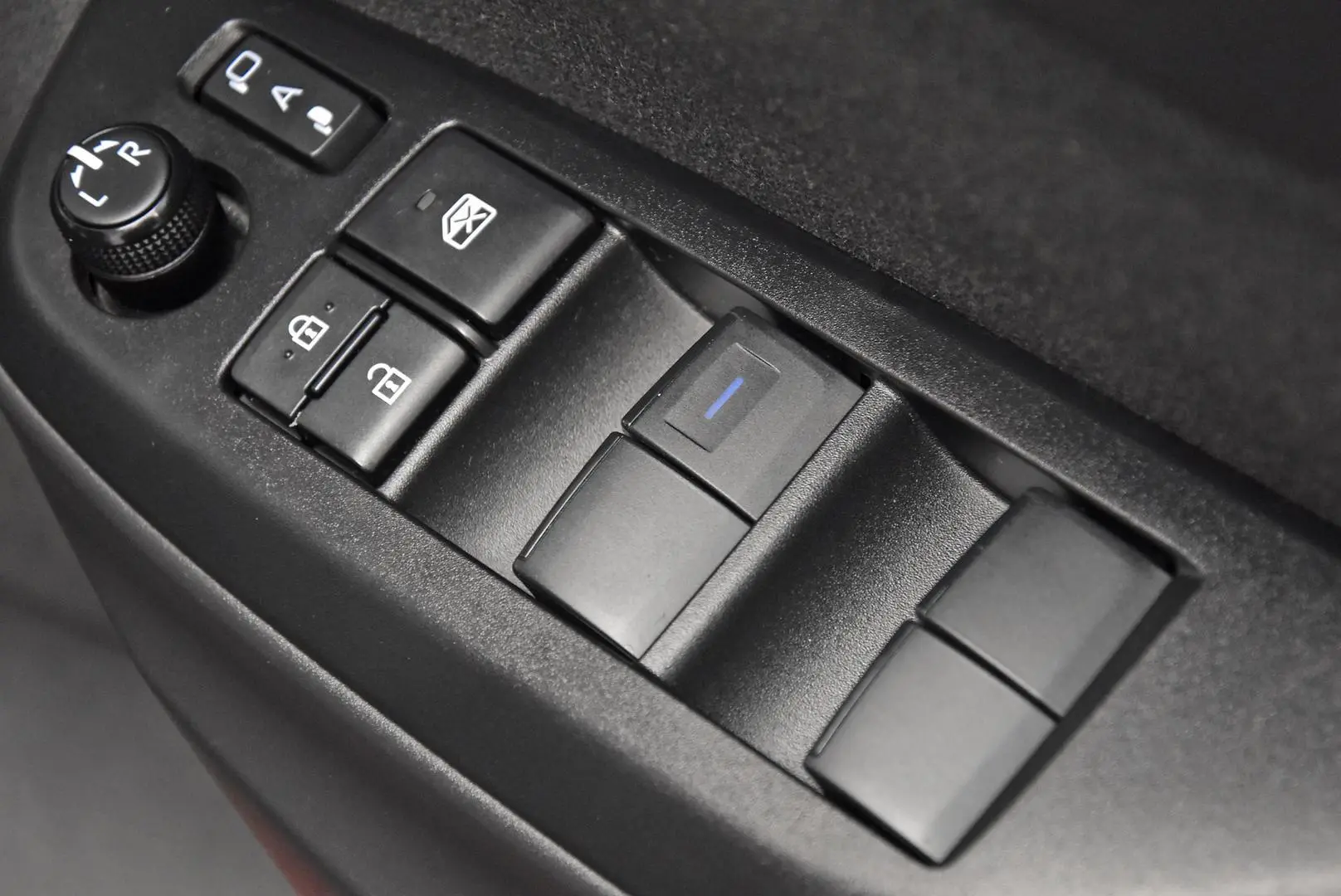 2022 Toyota Yaris Cross Gallery Image 10