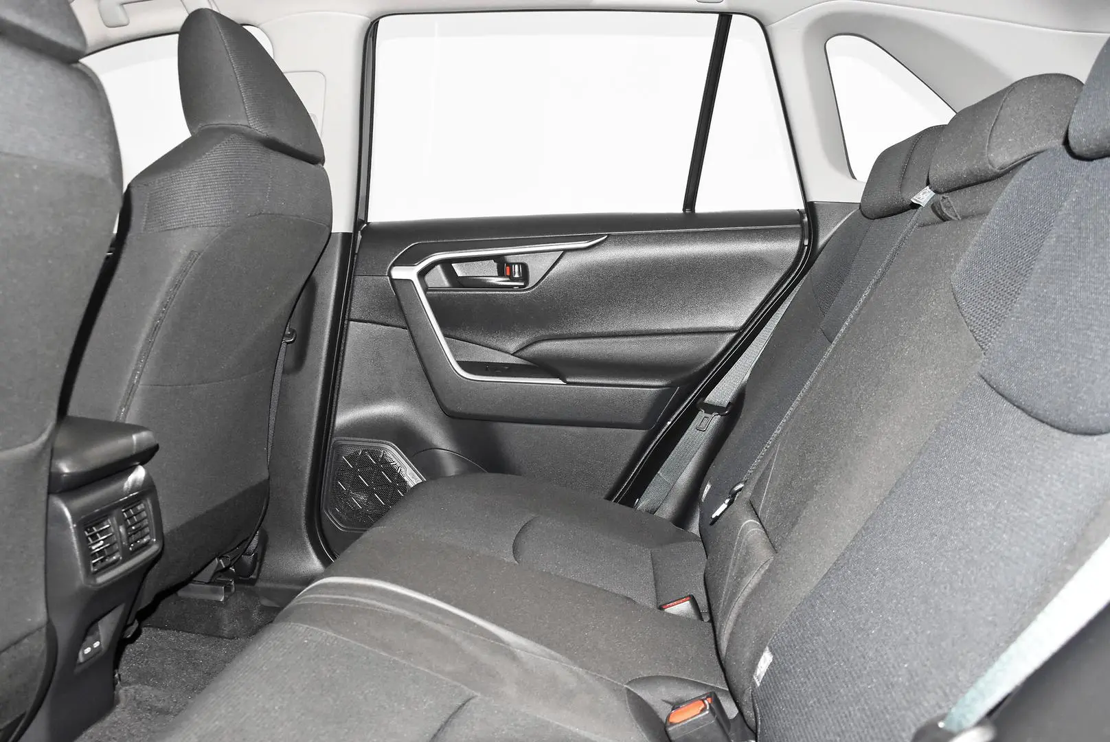 2025 Toyota RAV4 Gallery Image 19