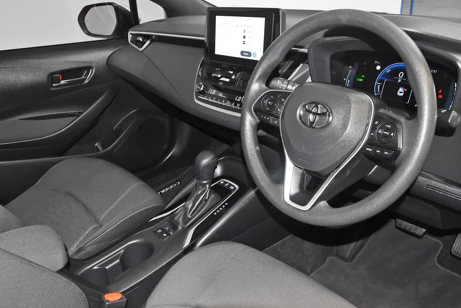 2025 Toyota Corolla Gallery Image 9