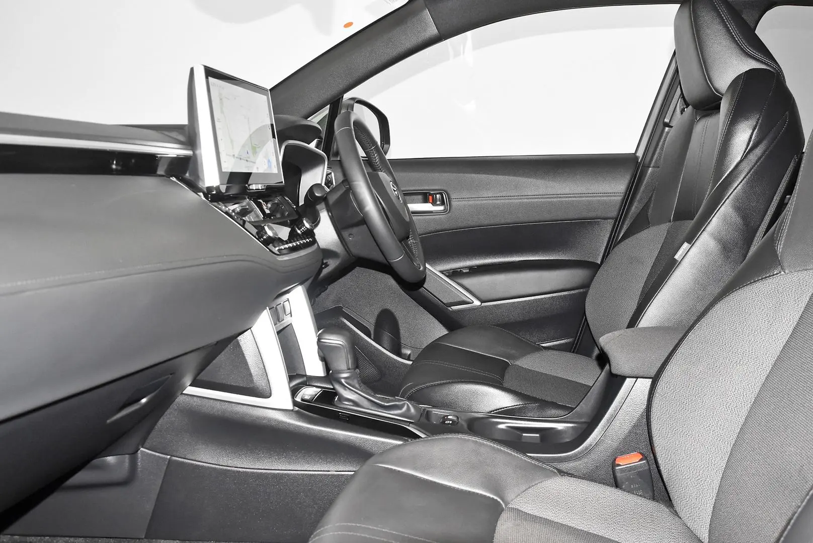 2025 Toyota Corolla Cross Gallery Image 18