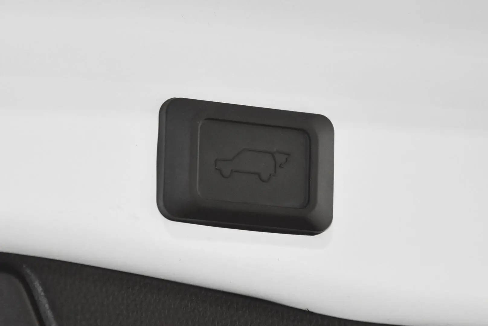 2024 Toyota RAV4 Gallery Image 23