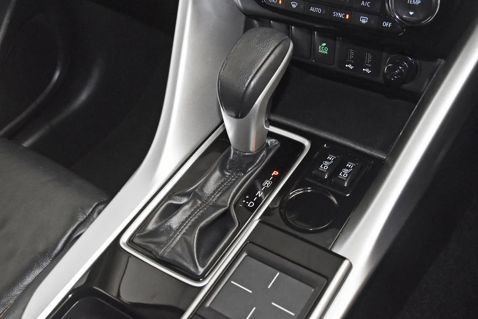 2018 Mitsubishi Eclipse Cross Gallery Image 13