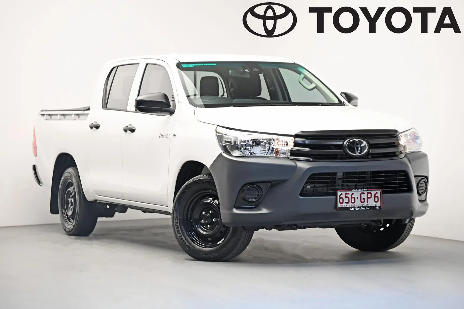 2023 Toyota Hilux Image 1