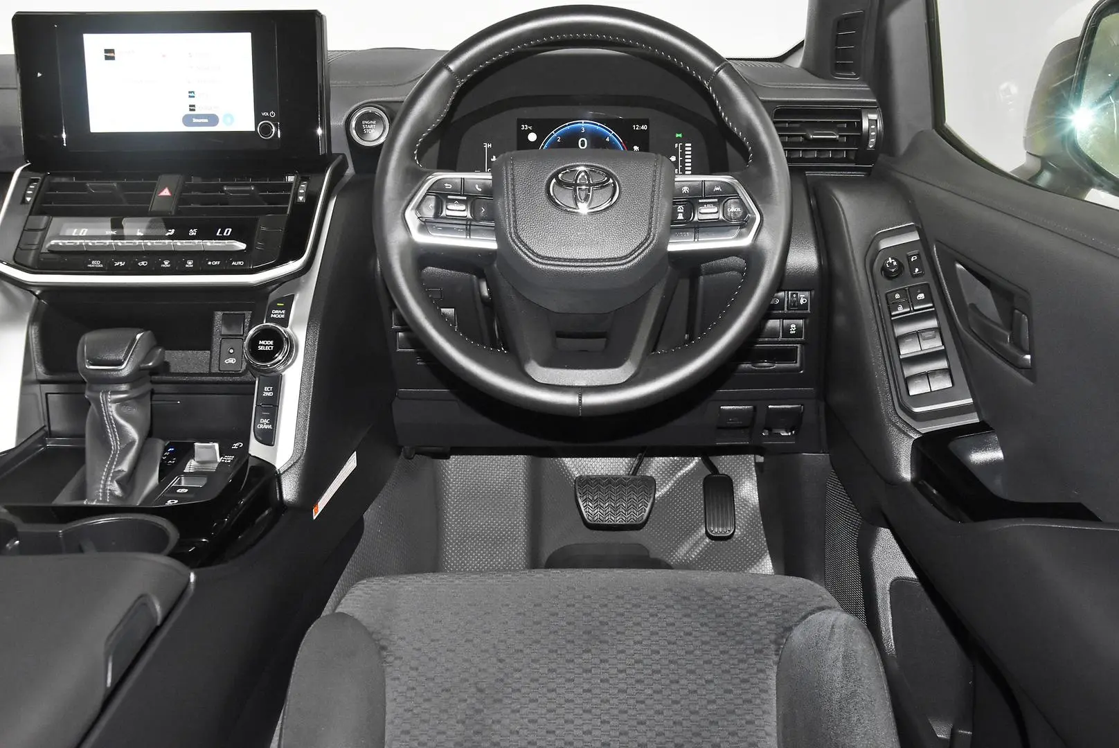 2025 Toyota Landcruiser Gallery Image 13