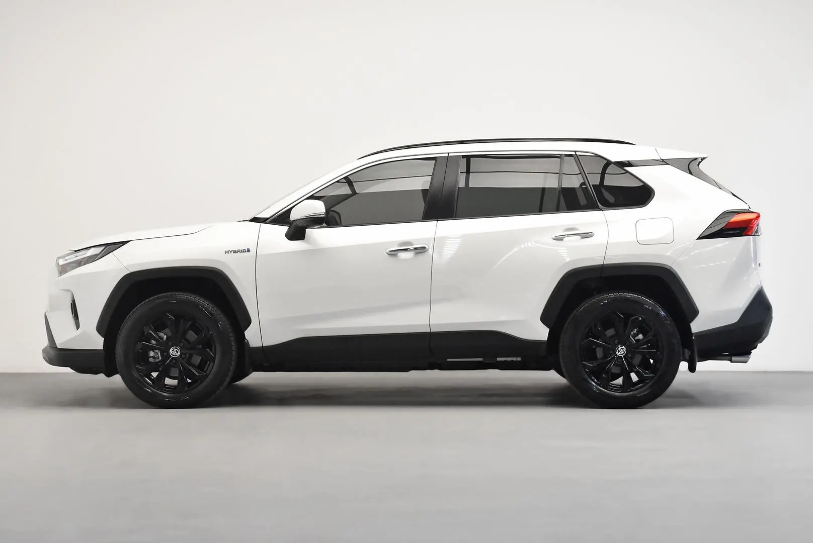 2022 Toyota RAV4 Gallery Image 4