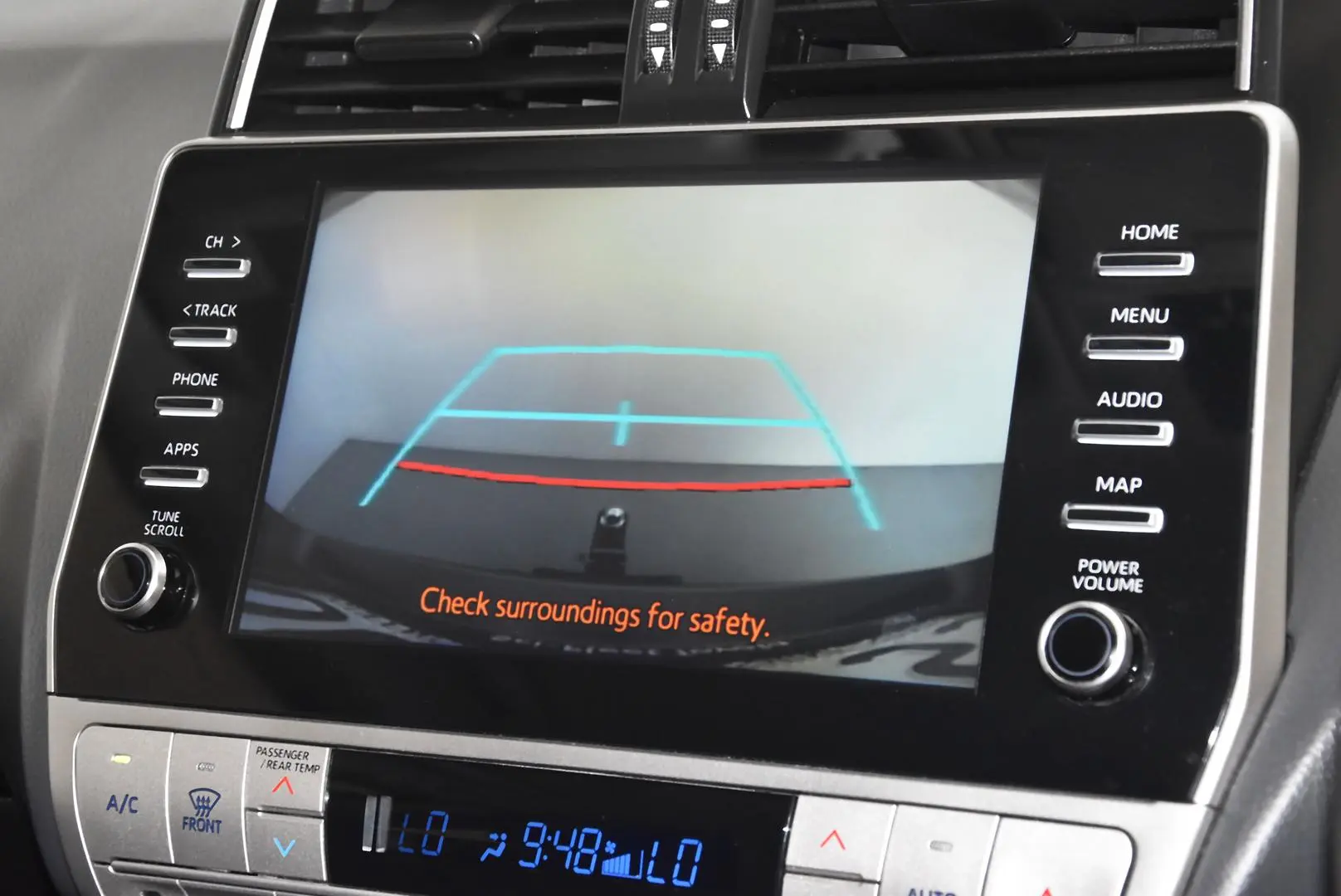 2023 Toyota Landcruiser Prado Gallery Image 11