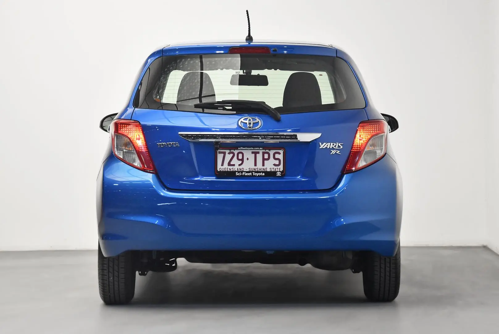 2013 Toyota Yaris Gallery Image 6