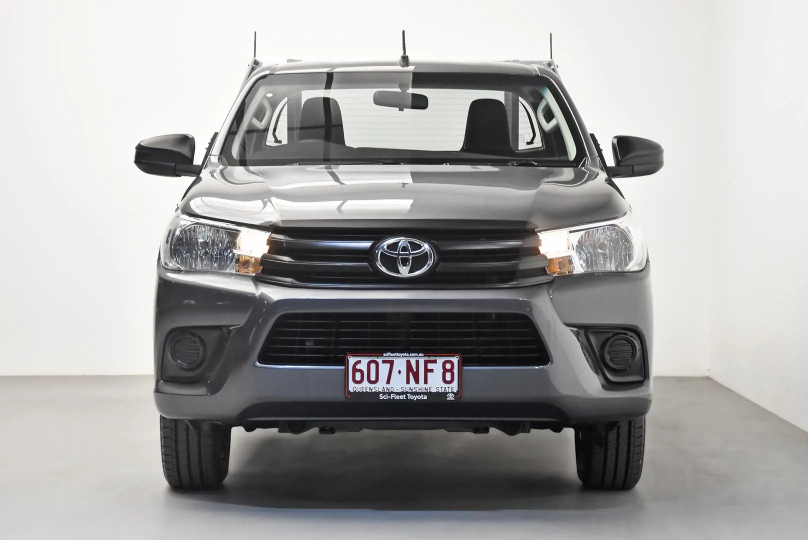 2018 Toyota Hilux Gallery Image 2