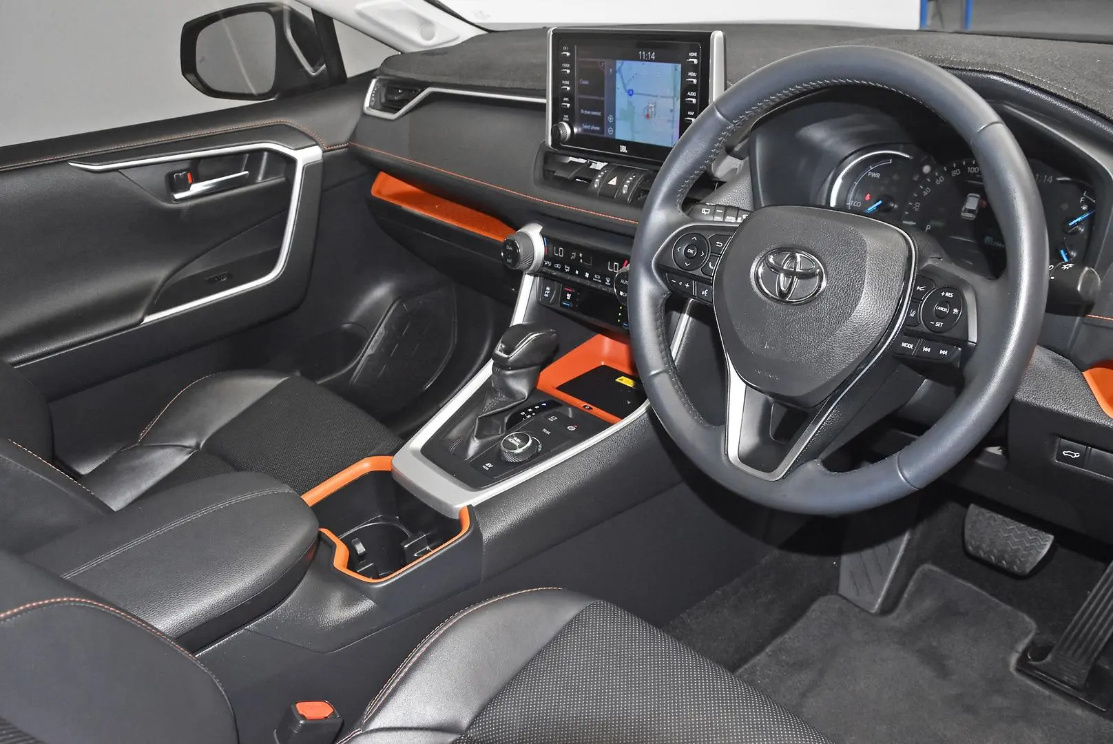 2022 Toyota RAV4 Gallery Image 9