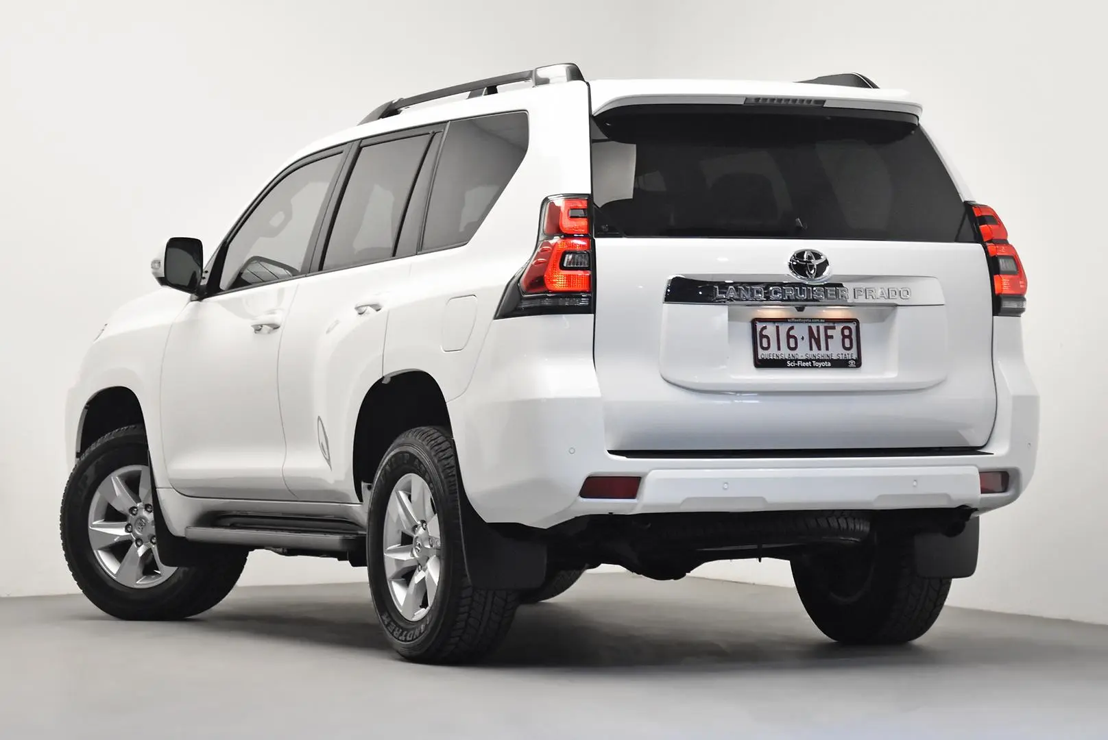 2022 Toyota Landcruiser Prado Gallery Image 5