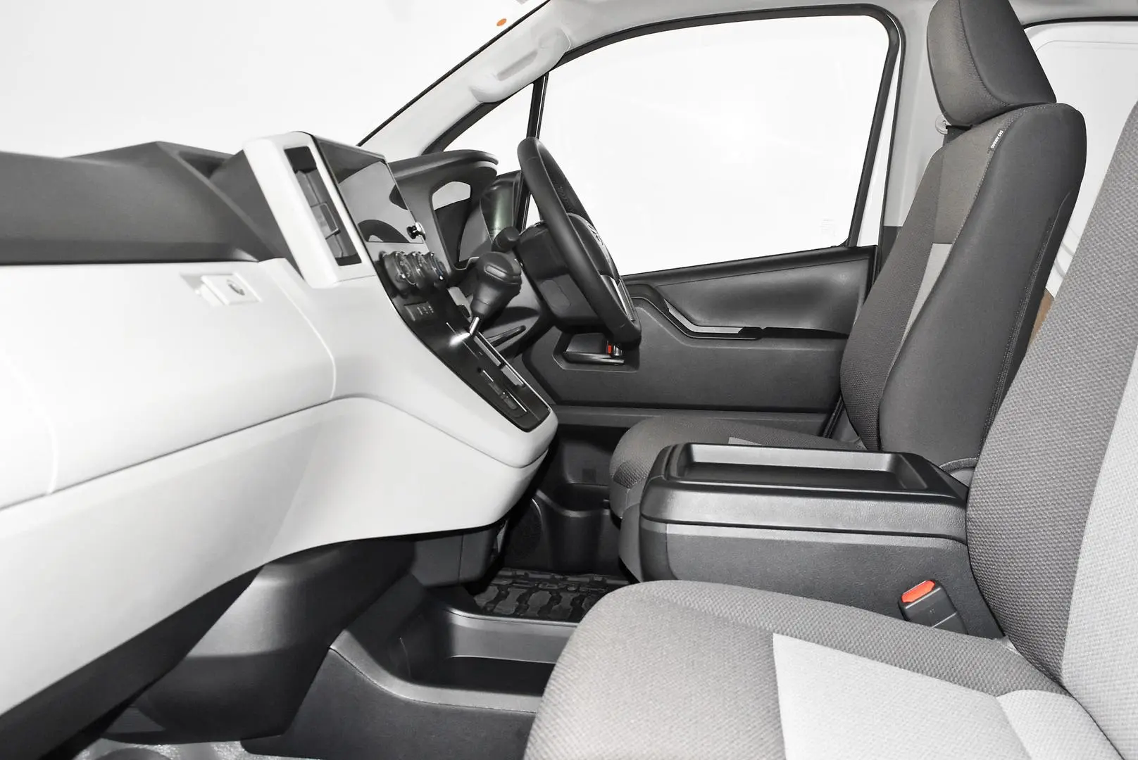 2025 Toyota Hiace Gallery Image 17