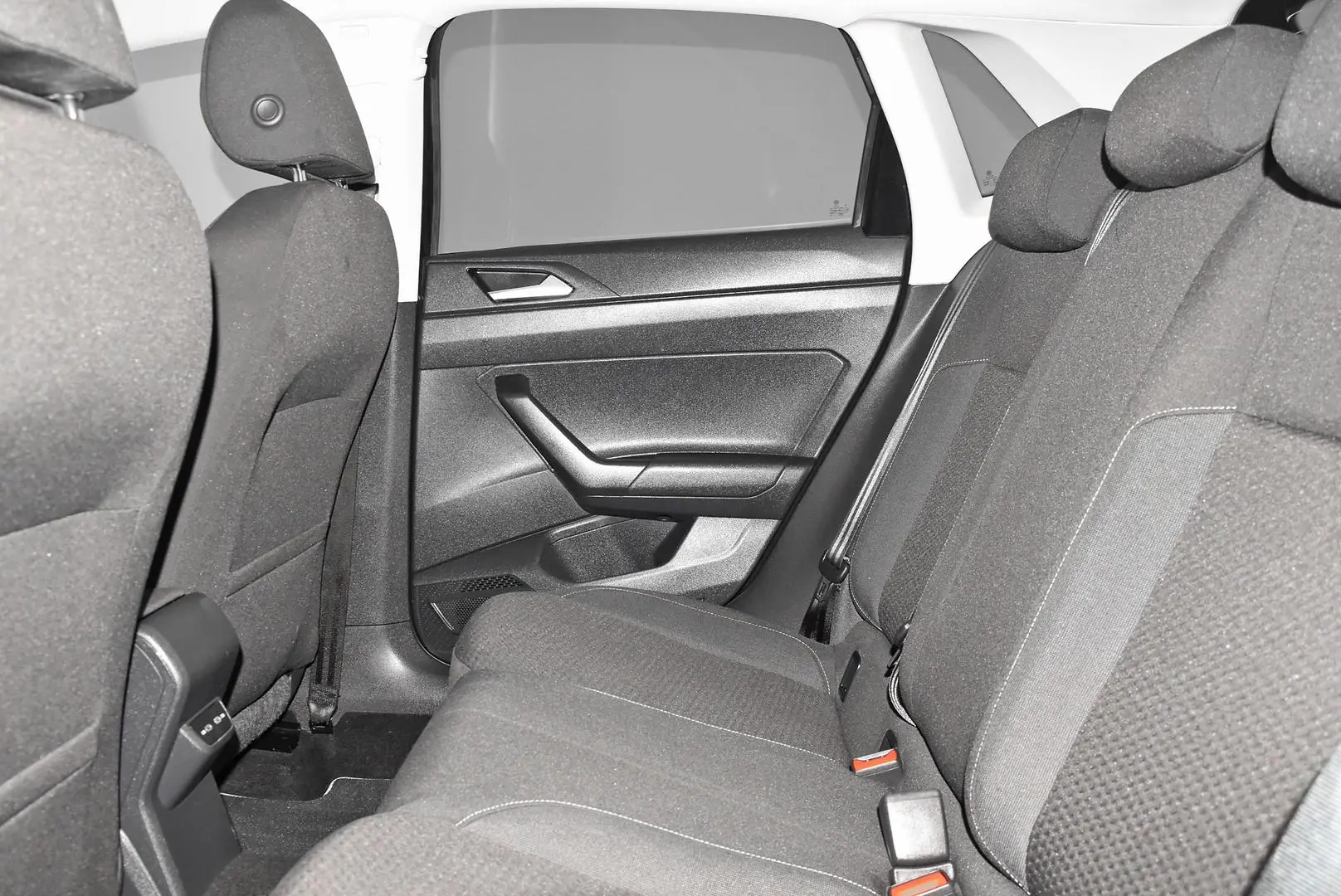 2021 Volkswagen Polo Gallery Image 17