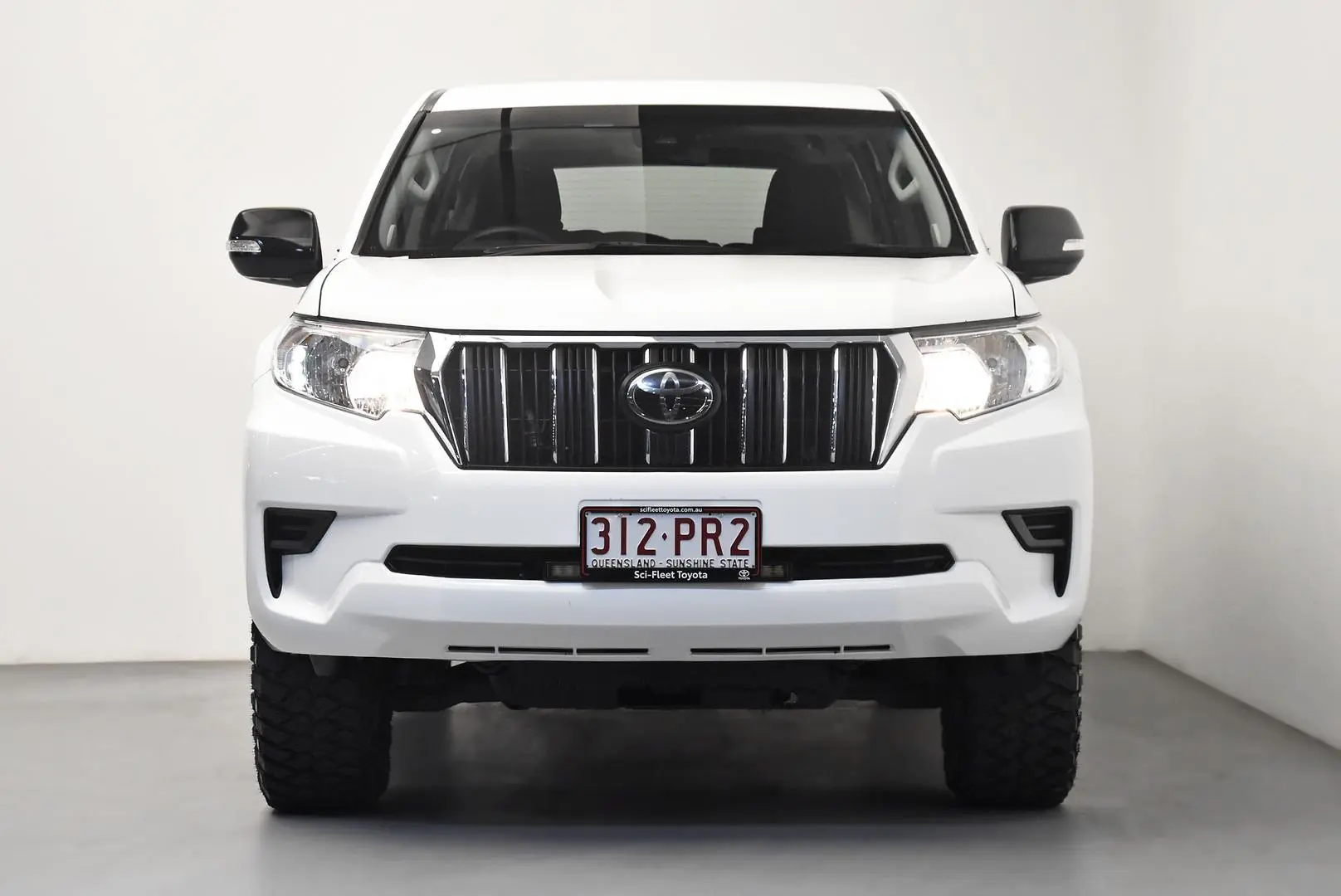 2022 Toyota Landcruiser Prado Gallery Image 2